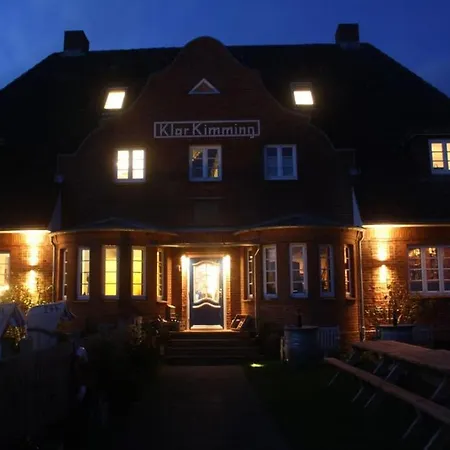 Vakantiehuis In With Swimming Pool